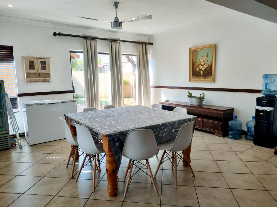 5 Bedroom Property for Sale in Birdwood Estate North West